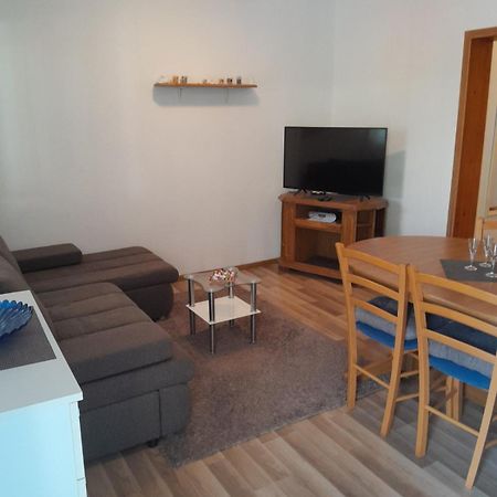 קאבטאט Apartman Miro מראה חיצוני תמונה