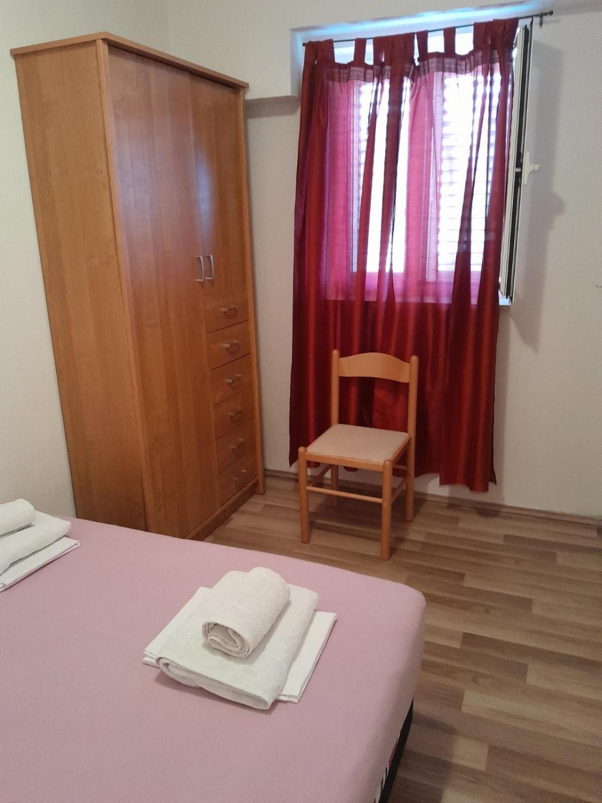 קאבטאט Apartman Miro מראה חיצוני תמונה