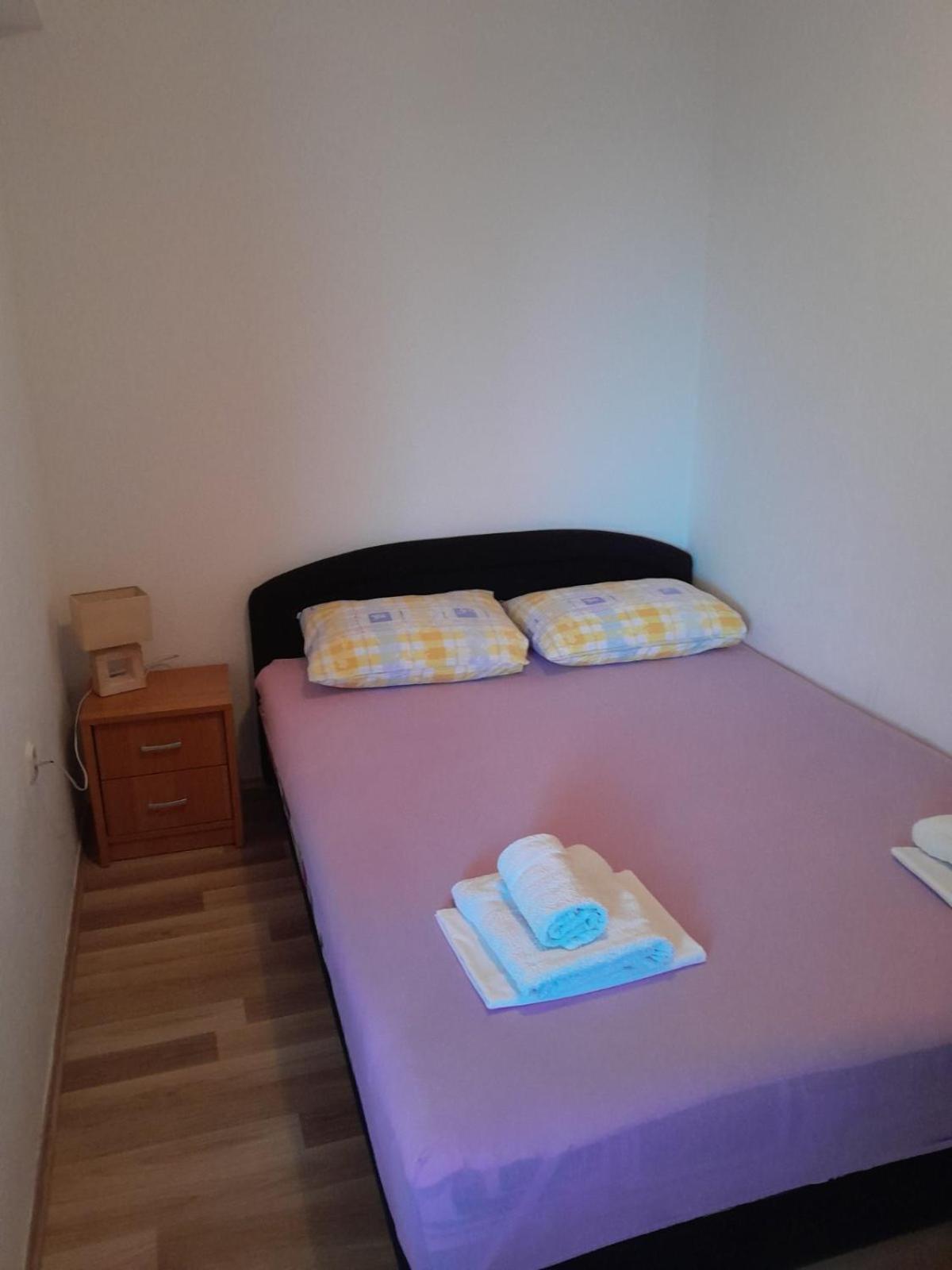 קאבטאט Apartman Miro מראה חיצוני תמונה
